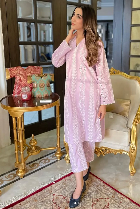 Naarj Luxury Lawn Collection 3 Pieces Unstitched Pink Eid Collection